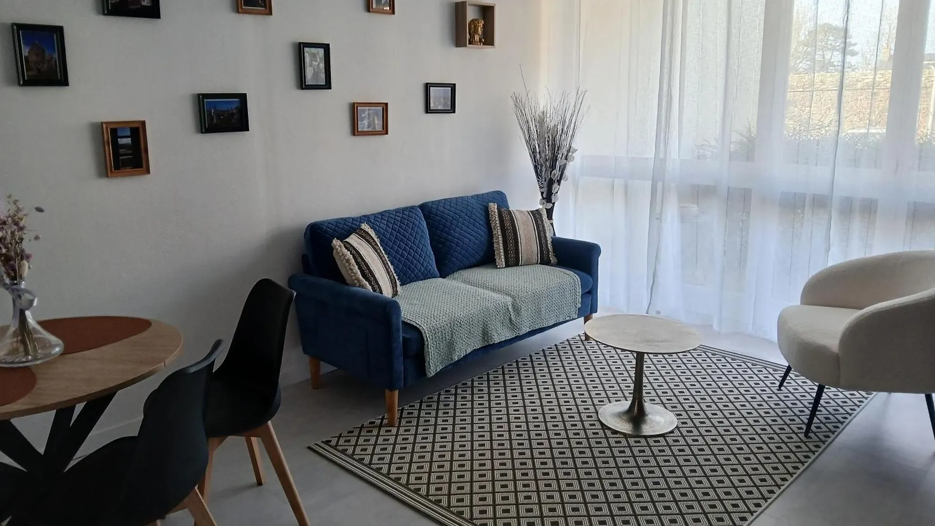 Studio Calme, Central 로스코프